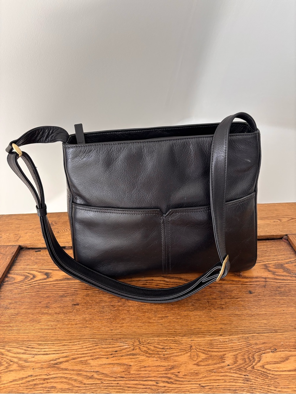 Vintage Derek Alexander Leather Crossbody Bag 🖤